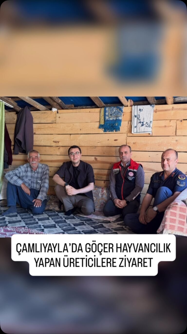 TARSUS’TA AÇILAN ARAÇ KAPISI MOTOSİKLETLİYİ DEVİRDİ: KAZA KAMERADA Tarsus’ta seyir…