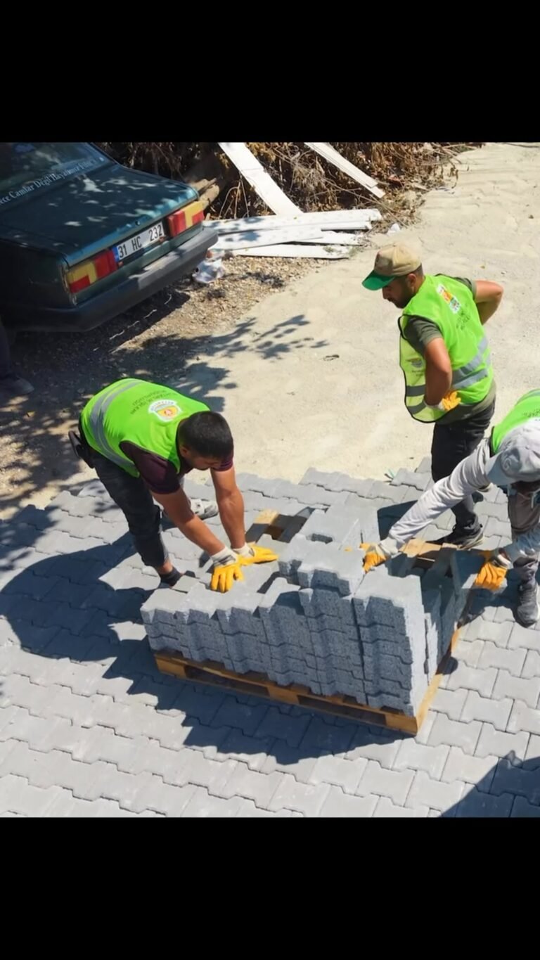 – HÜDA PAR Tarsus İlçe Başkanlığı tarafından “Gazze’de vahşete ve…