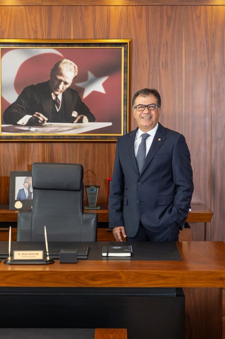 Mersin Büyükşehir Erdemlili Üreticilere Domates Fidesi Desteği Sağladı
