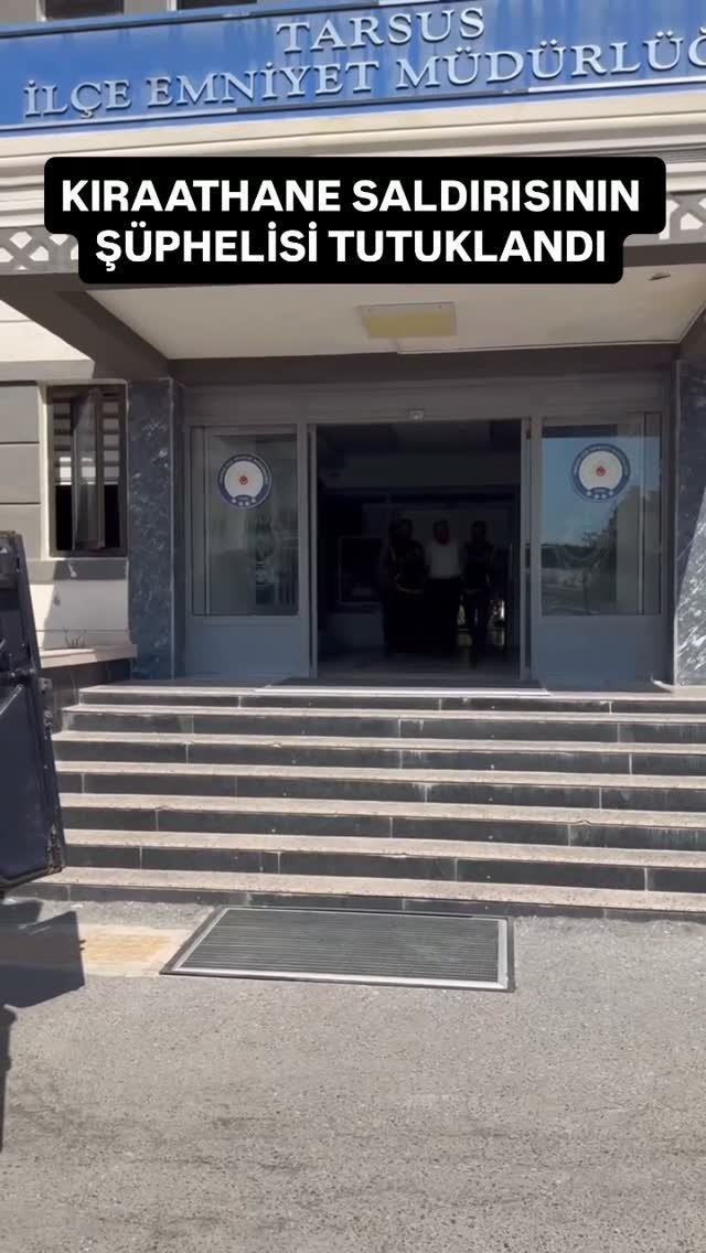 YİNE AYNI, YİNE ARAÇ SIKIŞTI!…
