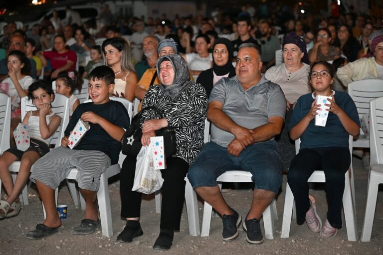 Tarsus Belediyesi Kulak Mahallesi 40 Yıllık Yol Sorununu Çözdü