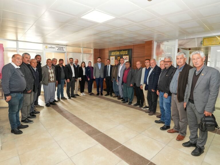 Toroslar Belediyesi Çatılardan Çöp Topladı Başkan Yıldız Çağrı Yaptı